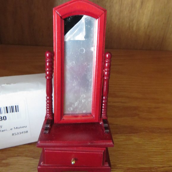 NUOBESTY Mini Dollhouse Mirror Dresser - Picture 2 of 10